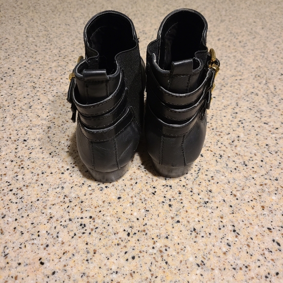 Vince Camuto SZ 6.5 Leather Boots - Picture 3 of 4